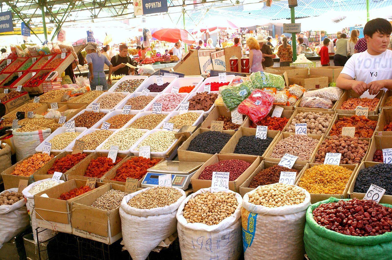 Dried fruit and nuts at the bazaar