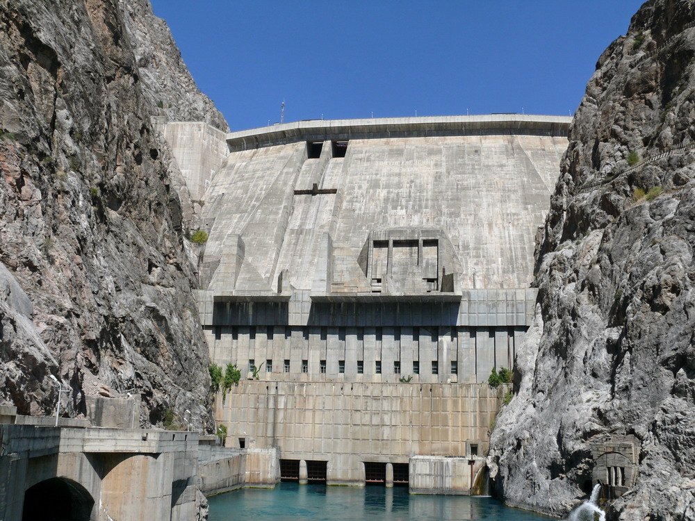The Toktogul dam on the Naryn